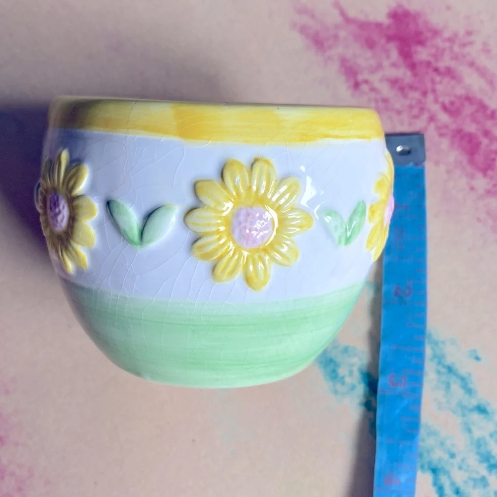 Vintage Sunflowers Design Sugar Bowl or Vase Small Size Beautiful Home Addition! - Picture 6 of 8